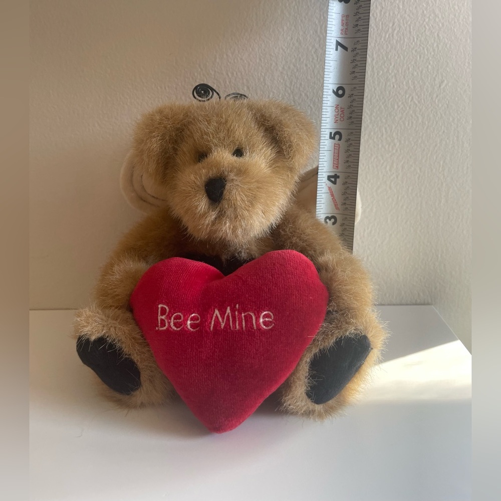 Boyds Bears Brown Plush Teddy Holding Red 'Bee Mine' Heart - Picture 10 of 10